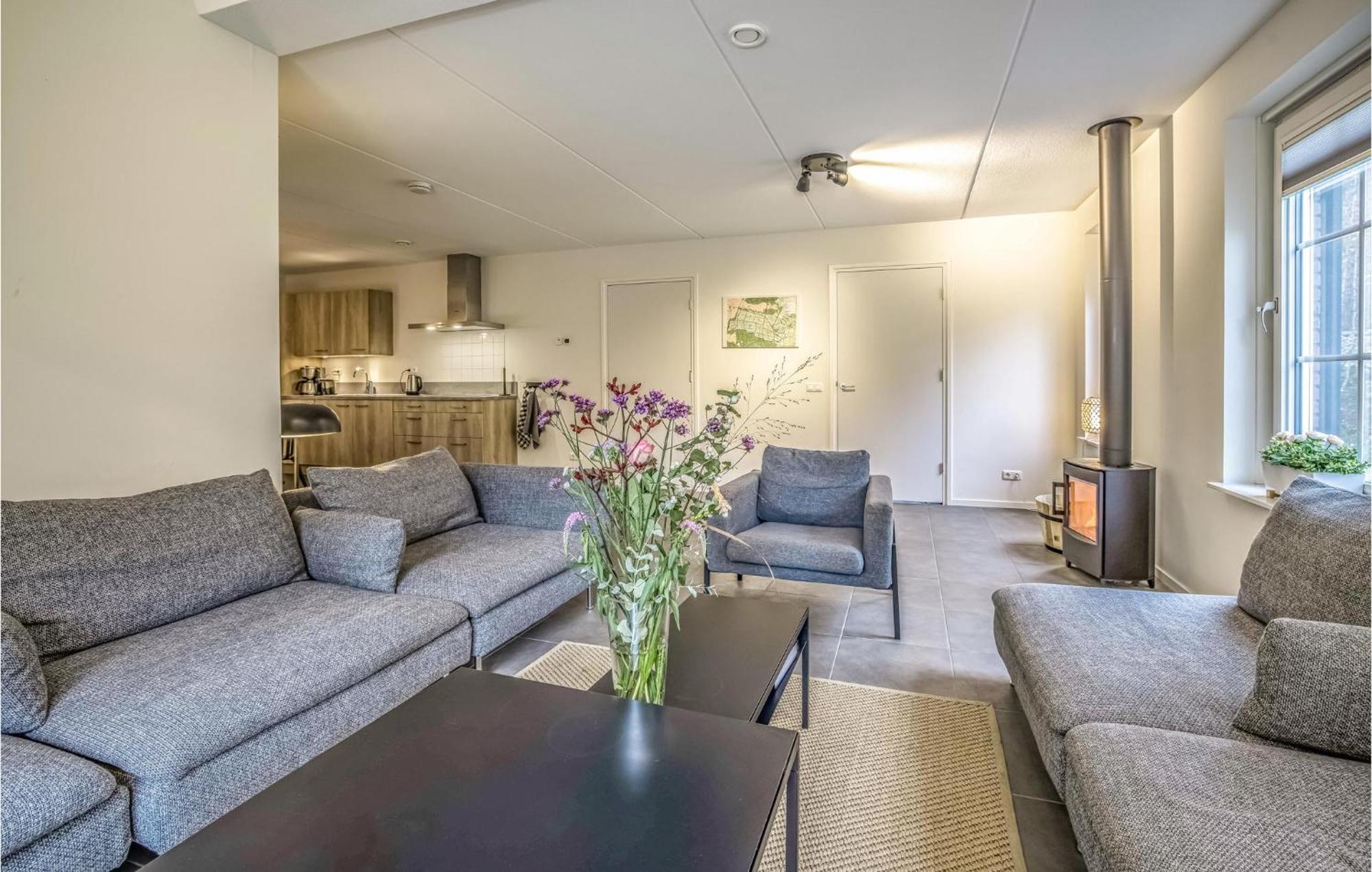 Amazing Home In Rijssen With Wifi エクステリア 写真