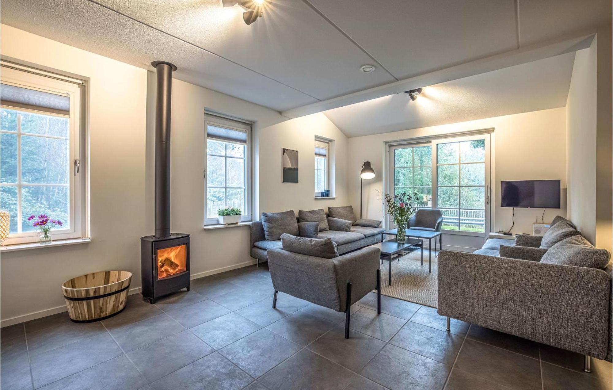 Amazing Home In Rijssen With Wifi エクステリア 写真