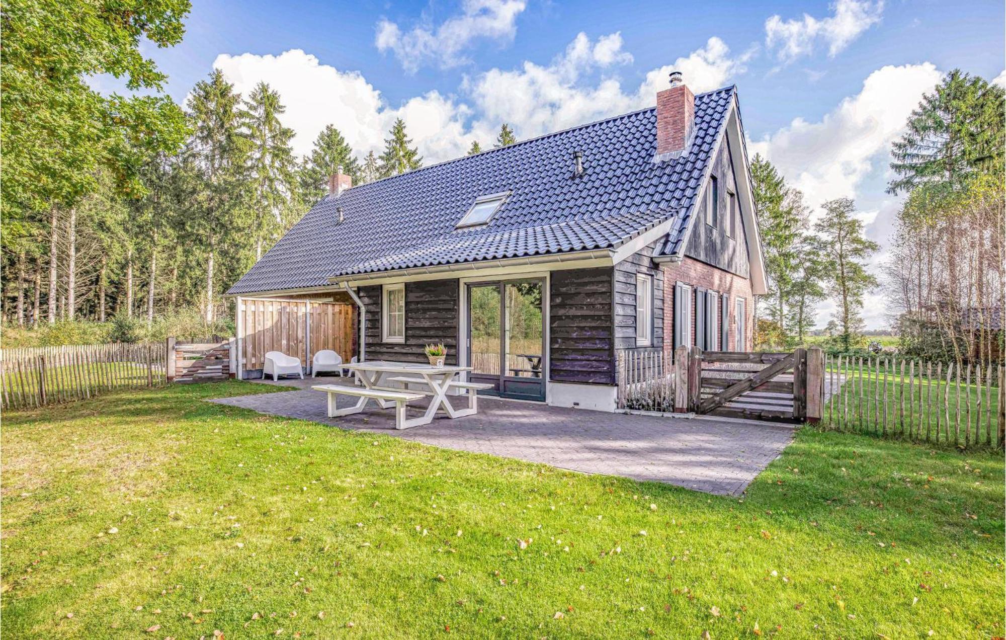 Amazing Home In Rijssen With Wifi エクステリア 写真